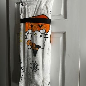 Hello Kitty Halloween blanket